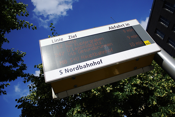 Nordbahnhof - Haltestelle von Bus und Tram Invalidenstraße